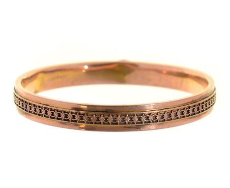 A 9ct gold bangle, 74mm, Chester 1922, 16.8g  Dented