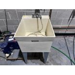 UTILATUB MODEL 18 UTILITY SINK, SINGLE BASIN