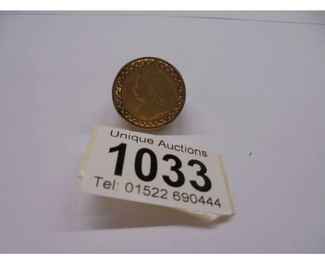 A Victorian 1889 gold sovereign mounted in to a 9ct gold ring, size Z, total weight 14.45 grams.Visually in good condition.So