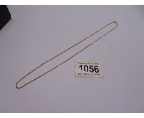 A 9ct gold chain in good condition, 46cm long, 1.5 grams.