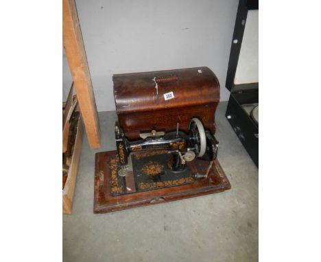 A vintage Kays Worcester New Climax sewing machine. COLLECT ONLY.