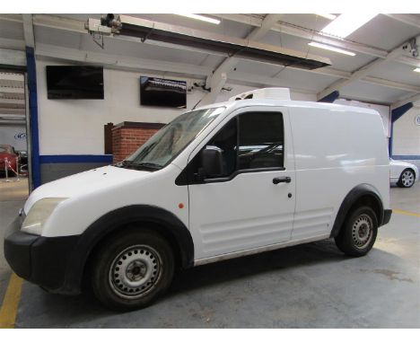 Make &amp; Model: Ford Transit T200 ConnectDate of Reg: AJ09 KNOColour: Whitecc: 1753MoT: 03-02-2023Fuel Type: DIESELMileage: