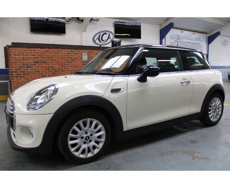 Make &amp; Model: Mini Cooper DDate of Reg: NL15 HHXColour: Whitecc: 1496MoT: 05-08-2022Fuel Type: DIESELMileage: 130kTransmi