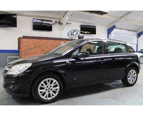 Make &amp; Model: Vauxhall Astra Active PlusDate of Reg: EF09 KMXColour: Blackcc: 1598MoT: 30-06-2022Fuel Type: PETROLMileage