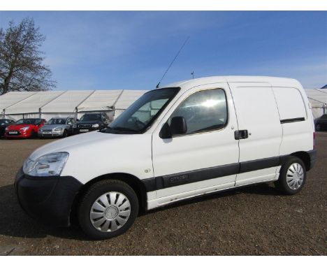 Make &amp; Model: Citroen Berlingo 600 HDI EnterDate of Reg: YF08 CGVColour: Whitecc: 1598MoT: 20-07-2022Fuel Type: DIESELMil
