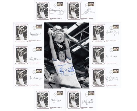 Football Autographed  West Ham United 1980 : B/W Depicting Captain Billy Bonds Holding Aloft The Fa Cup From The Podium Follo