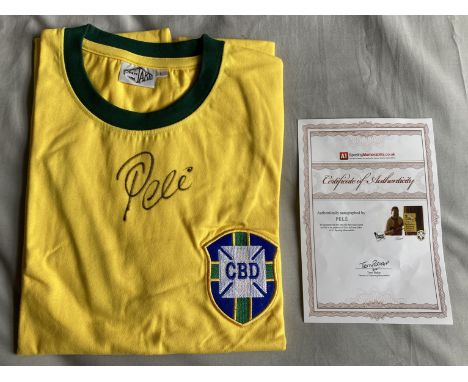 Ronaldinho Front Signed Brazil 2004 Home Shirt In Hero Frame: Option 1