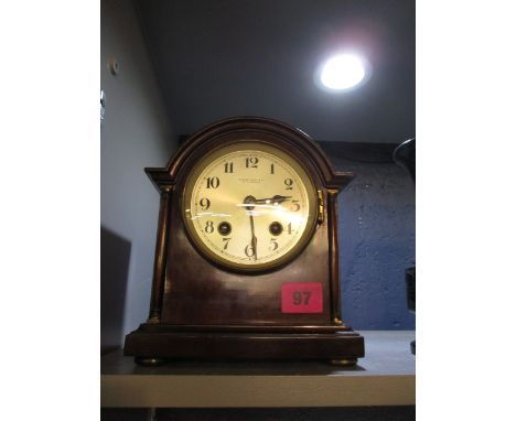 An early 20th century mahogany cased mantel clock 