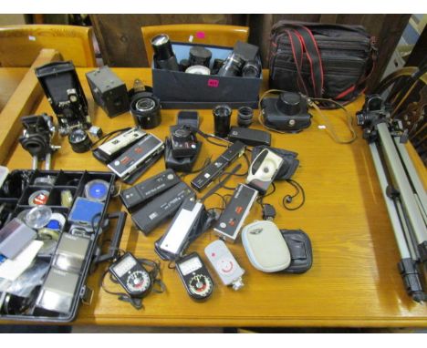 A mixed lot of cameras and accessories to include a Lukos III folding box camera with Beck Mutar series III No II lens, a tri