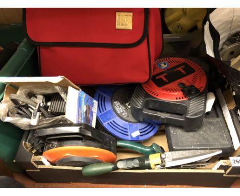 CARTON CONTAINING ELECTRICAL EXTENSION CABLES, GARDEN HAND TOOLS AND TELESCOPIC SHEERS 