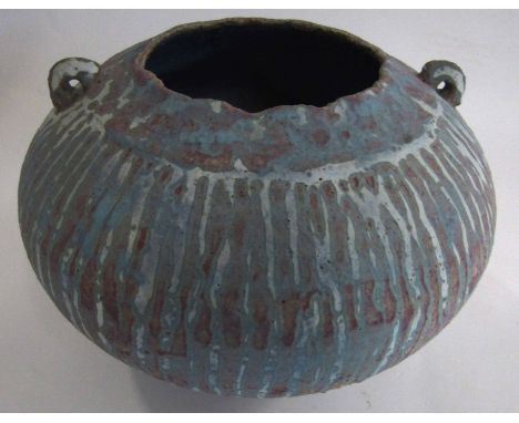Peter Beard (born 1951) Studio ceramic pot with two small lug handles and a streaked design in red and white, initialled to b