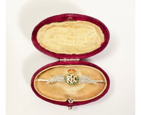 Royal Flying Corps Regimental Sweetheart Brooch  A good quality gold yellow metal example stamped 15Ct. The wings decorated w