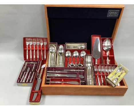 Morning Star Pattern Community Plate Cutlery, boxed sets including knives, forks and spoons, cake slice, meat carving knife a
