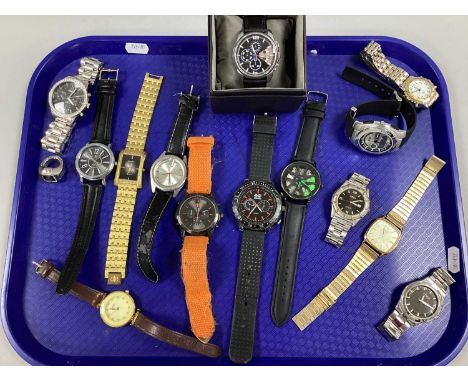 An Assortment of Modern Gent's Wristwatches, to include gilt coloured Timex, Crosshatch Quartz, Gianni Ricci etc :- One Tray