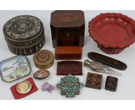 George III inlaid mahogany tea caddy, two burr cedar snuff boxes, gold mounted ivory compact and other decorative items (Remo