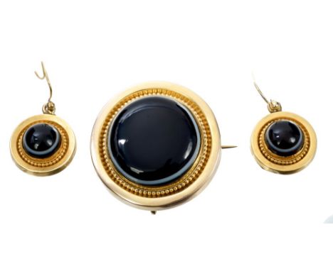 Victorian gold and banded agate brooch and earrings, each with a circular cabochon banded agate in circular gold setting with