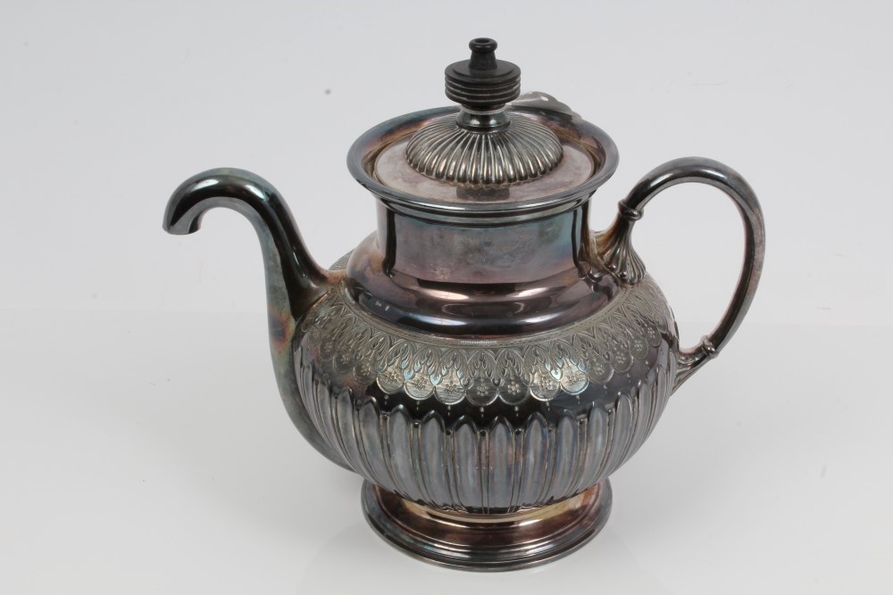 Victorian Britannia metal Royles Patent selfpouring teapot of baluster