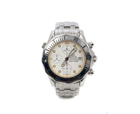 Gentlemen's Omega Seamaster Professional Chronometer wristwatch with automatic movement, the circular dial with luminescent p