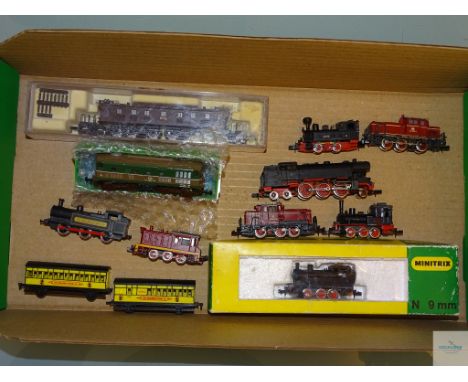 N GAUGE - GROUP OF GERMAN, ITALIAN AND JAPANESE OUTLINE DIESEL AND STEAM LOCOS - MINITRIX, LIMA, KATO etc, together with an u