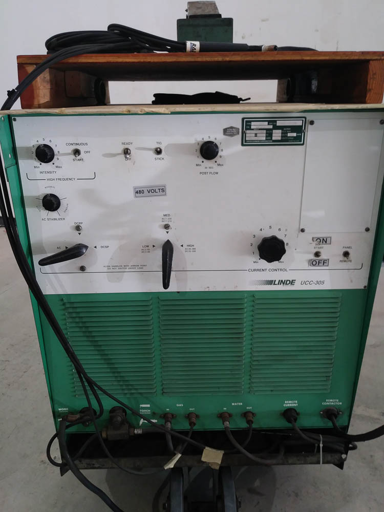 LINDE MODEL UCC305 300AMP TIG WELDER, AC/DC, COMPLETE WITH NEW TIG