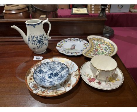 An 18th century Worcester Dr. Wall period teapot lacking cover and other ceramics