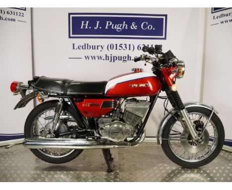 Suzuki GT250K motorcycle. 1972Frame No. 11218Runs and rides. Canadian import, imported in 2021. Comes with NOVA document. Mos