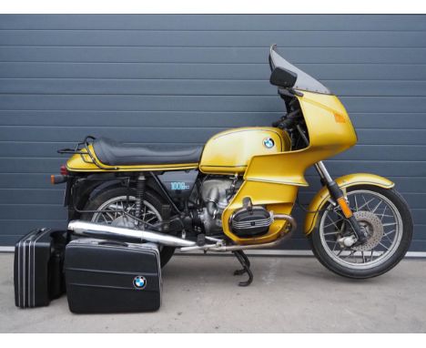 BMW R100RS motorcycle. 1978. 980cc Engine runs.Reg. YBA 512S. V5, receipts and old MOT certificated. Keys