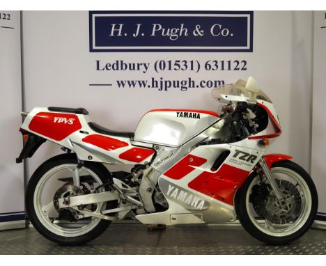 Yamaha TZR 250 3MA motorcycle. 1989. 249cc. Runs and rides. MOT until 27/8/25. Revers cylinder model with some parts of the b
