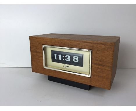 Battery Operated Retro Digital Wheel Clock - Cosmos Japan 