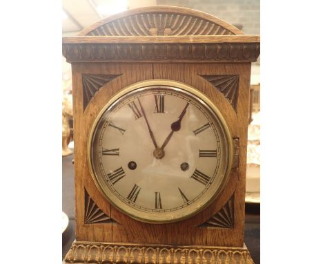 Edwardian carved oak cased chiming mantel clock with double gong chime 