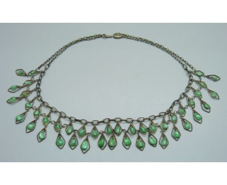 A Chinese jade fringe necklet 