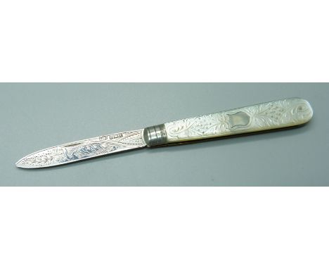 A silver and mother of pearl fruit knife, Birmingham 1905, George Unite 