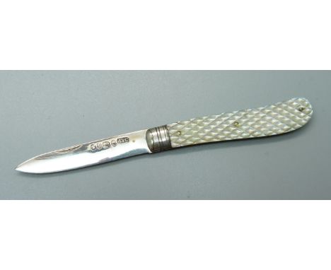 A Victorian silver and mother of pearl fruit knife, Sheffield 1862, John Yeomans Cowlishaw 