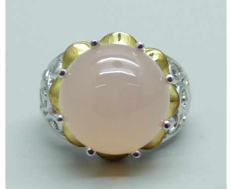 A Tanzanian pink chalcedony ring, N, with certificate 