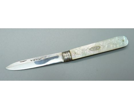 A Victorian silver and mother of pearl fruit knife, Sheffield 1856, John Oxley 
