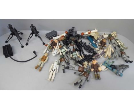 Thirty-eight vintage Star Wars figures and accessories 