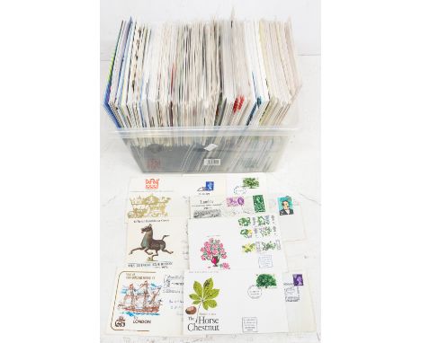 GB - Miscellaneous collection of Stamps and covers ,  With Harrington & Byrn Special Presentation folders with GG mint 1966-1