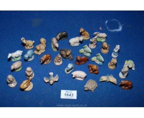 A quantity of Wade Whimsies including birds, bears, dog, pig, fish etc.