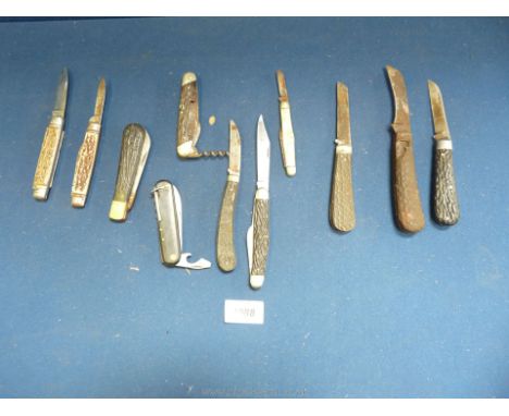 A quantity of everyday penknives including real lambs foot, Wilkinson Sword etc