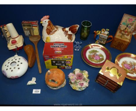 A tray of mixed ephemera including wool winder, novelty cigarette dispenser, ceramic chicken for eggs, etc.