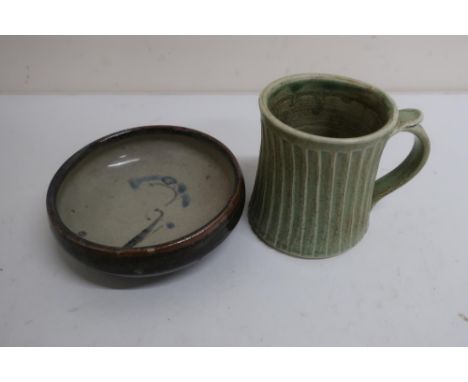 Small Bernard Leach studio pottery circular bowl abstract decorated to centre, impressed marks (diameter 12cm) and a Jeremy L