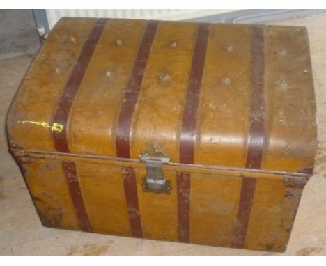 20th C painted grained trunk with simulated painted strapwork decoration and patent brass lock(76cm x 51cm x 55cm) 