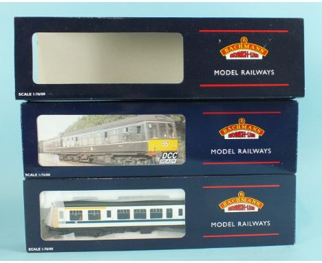 Bachmann, 32-903 Class 108 2-car DMU Set, BR white/blue, boxed.