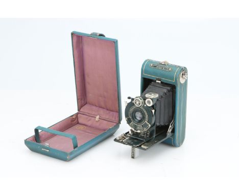 A Kodak Vest Pocket Series III Vanity Camera, blue, with Kodak Anastigmat f/6.3 83mm lens, body, G, shutter working, lens, G,