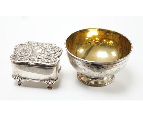 A Victorian silver sugar bowl, Robert Harper, London, 1870, diameter 11.1cm, together with a George V repousse silver trinket