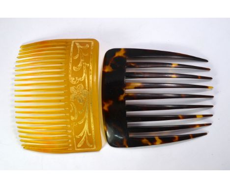 Blonde hair comb with Art Nouveau flower and scroll work decoration to/w darker example (2)