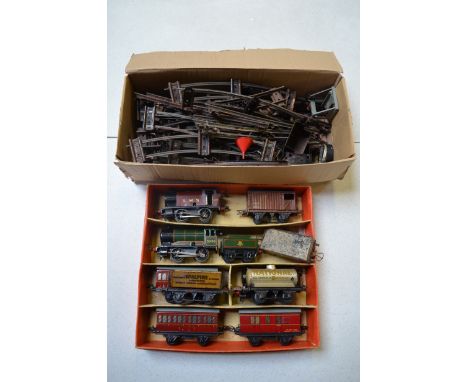 Hornby O gauge - box for Tank Passenger Set no 41, containing 3 clockwork locomotives, 2 carriages and guards van, and 4 good