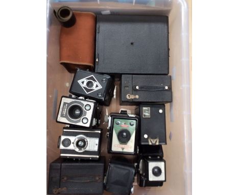 Collection of vintage mid and earlier box cameras