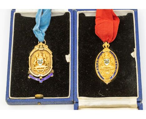 Derby interest- a Mayoral 9ct gold and enamel neck badge pendant/locket the colour enamel depicting the Arms of Derby, presen