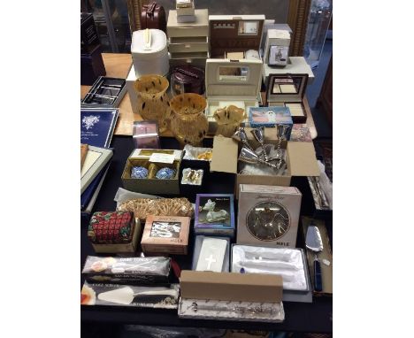 Collectors lot to include glass vases, money boxes, jewellery boxes, trinket boxes.&nbsp;new old stock, most items boxed.&nbs